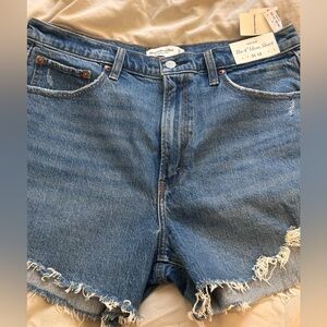 NWT Abercrombie The 4” Mom Short 12/31 - Denim Cutoff Shorts